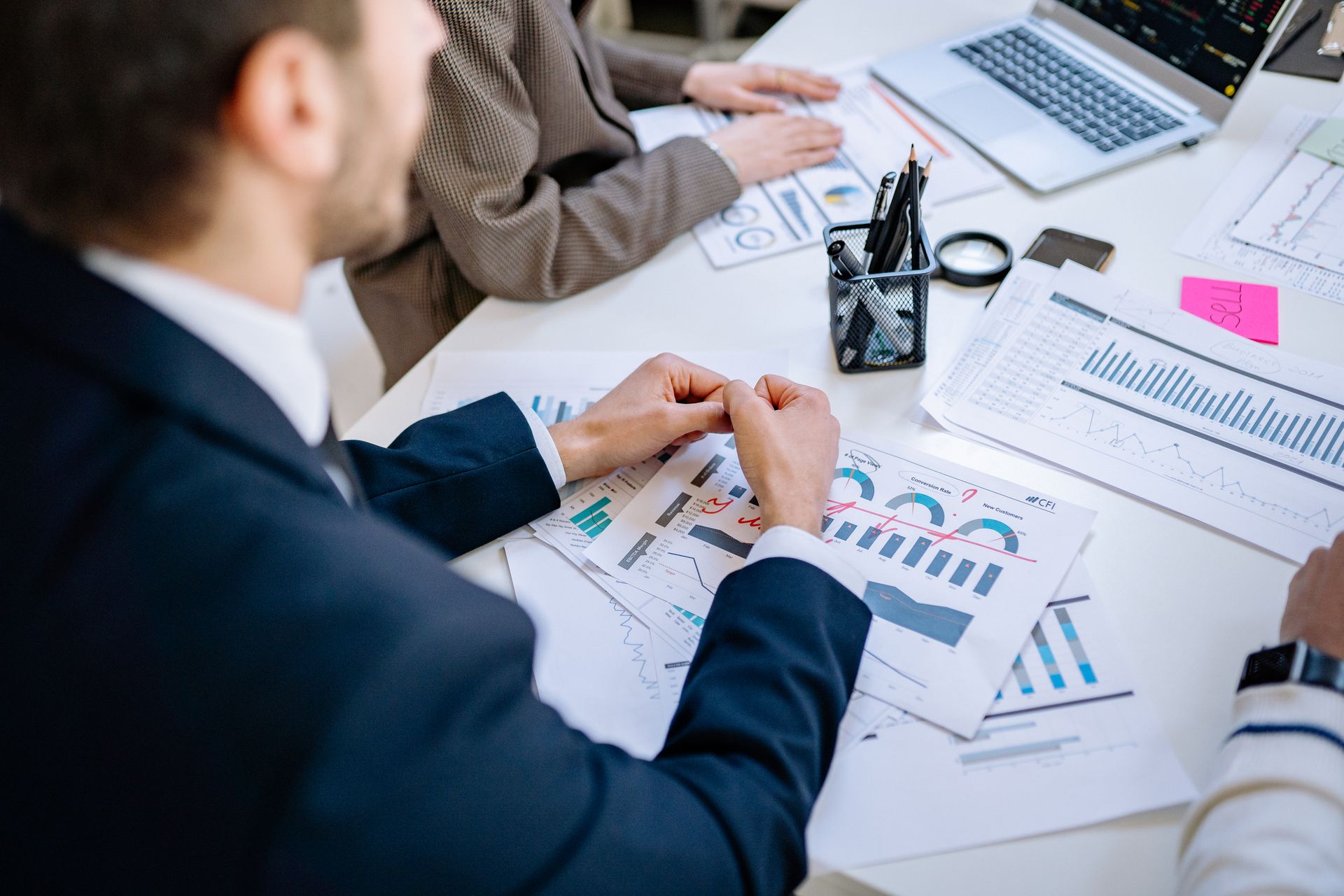 7 Variables Que Influyen en la Toma de Decisiones de la Alta Dirección Financiera